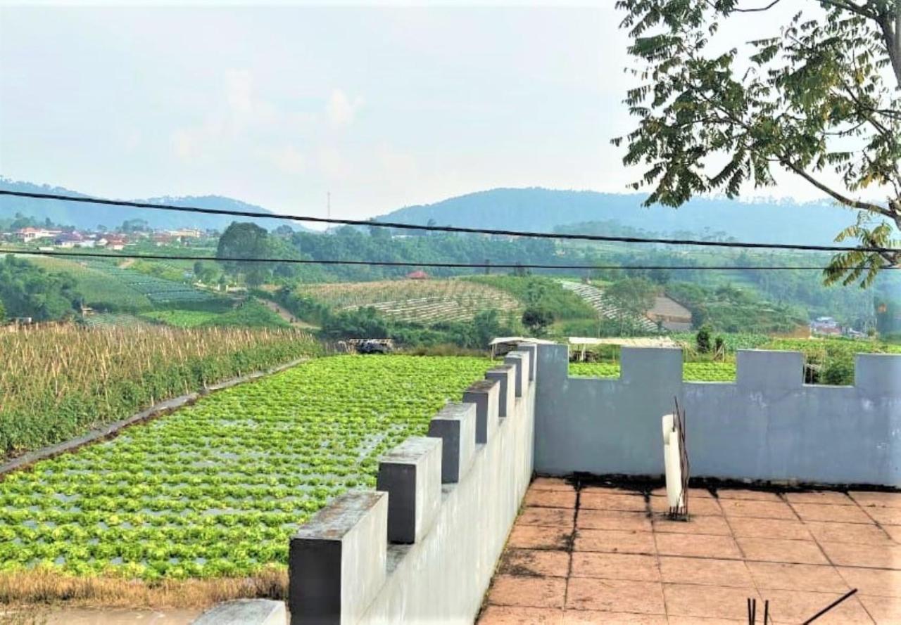 Villa Lembang Bunda Cikareumbi Экстерьер фото